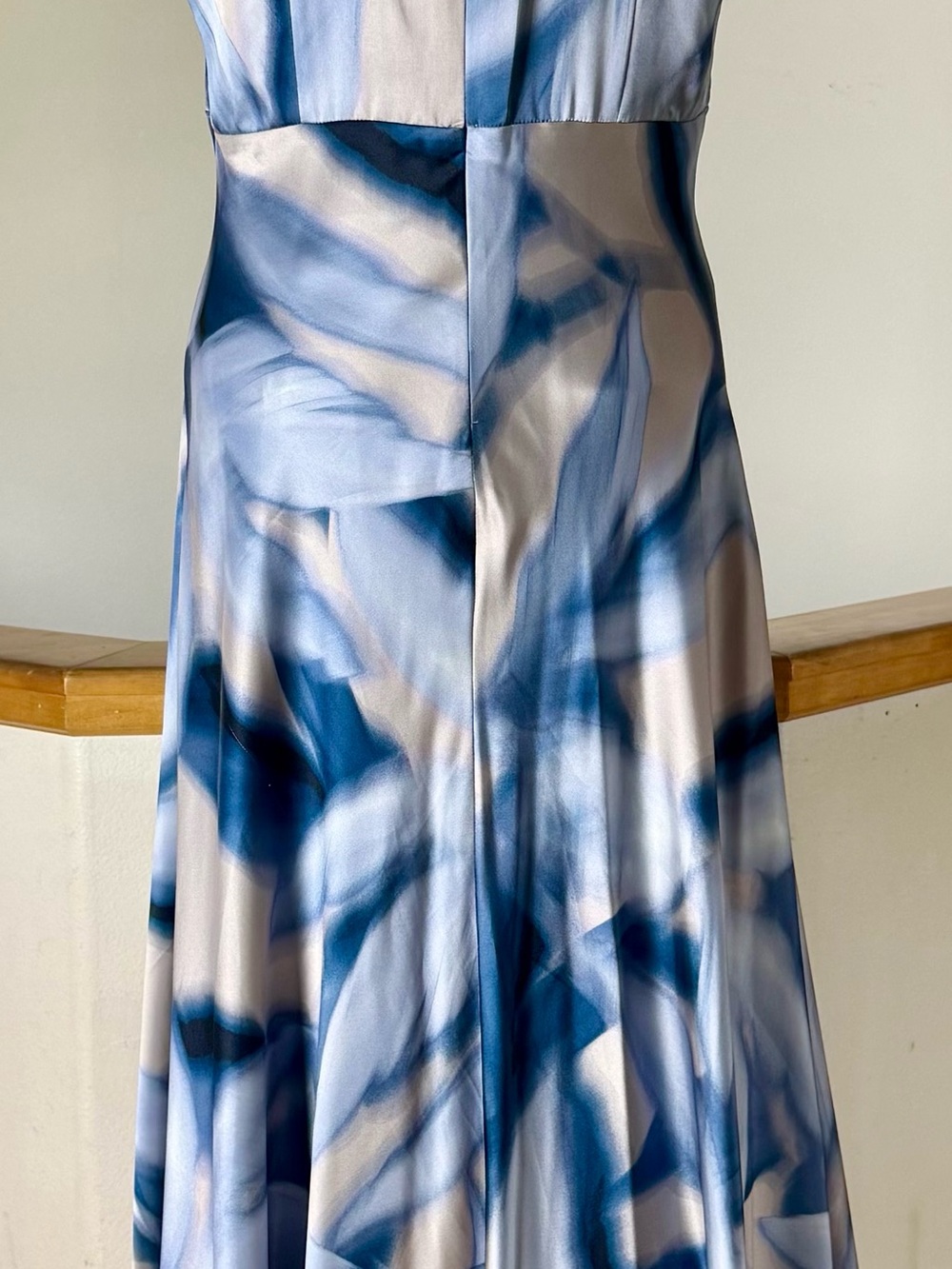 Donna Karan Blue Abstract Formal Maxi Dress - Picture 4 of 8